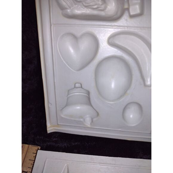 Vintage Lot Wilton White Plastic Sugar Candy Molds Decorations Holiday Uncut - Picture 7 of 9